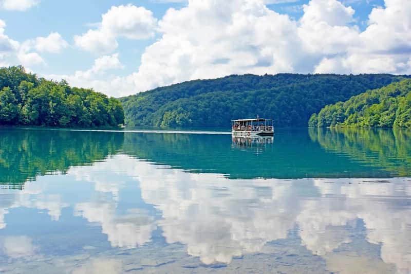Plitvice Lakes National Park, Croatia (Image Credits: Wikimedia)