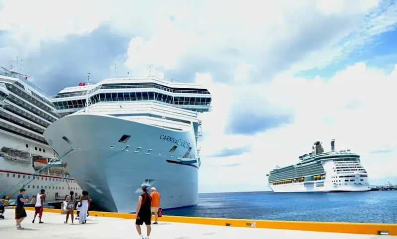 5. Booking Every Shore Excursion Through the Cruise Line (Image Credits: Unsplash)
