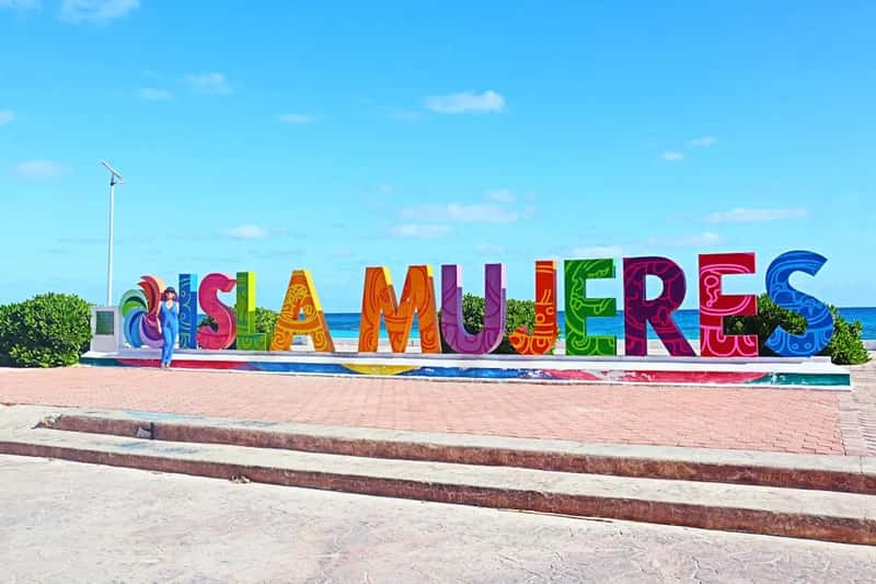 Isla Mujeres and the Island Escapes (Image Credits: Unsplash)