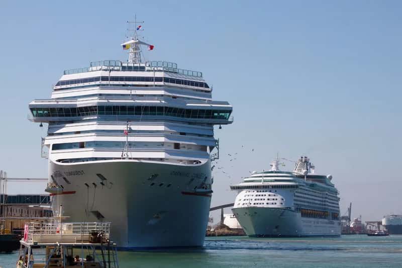 What Travelers Should Do Now (roy.luck, Flickr, CC BY 2.0)