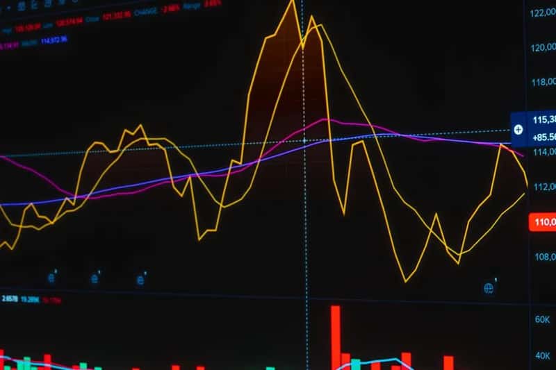 5. Oversold flights are the one true wildcard scenario (Image Credits: Pexels)