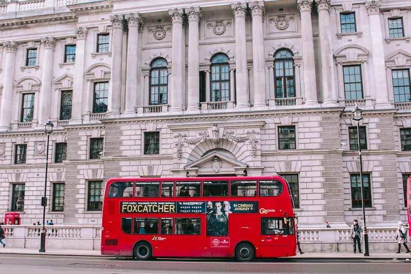 6. The United Kingdom and the etiquette hiding inside its roundabouts (Image Credits: Pixabay)