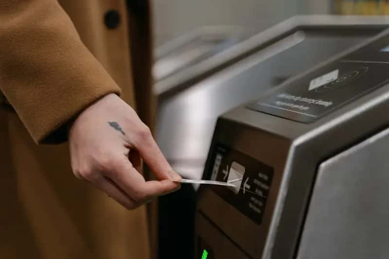 Do Use the Metro - and Validate Your Ticket Properly (Image Credits: Pexels)