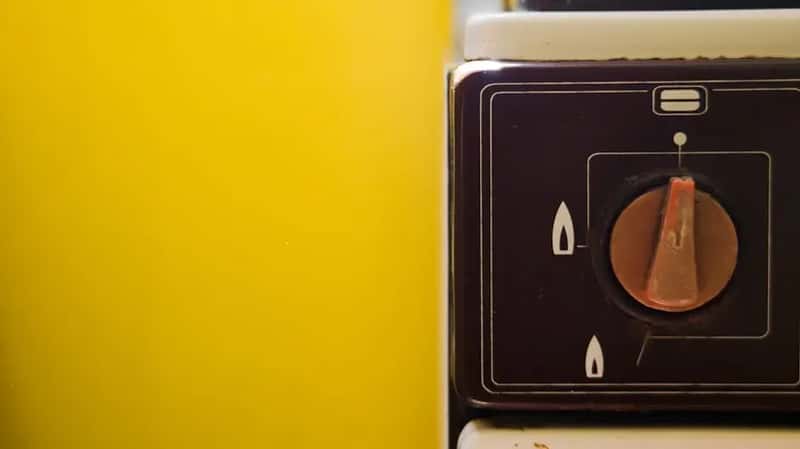 #28 - The Entire Kitchen Could Be One Dominant Color, and That Was Considered Elegant (Image Credits: Pexels)