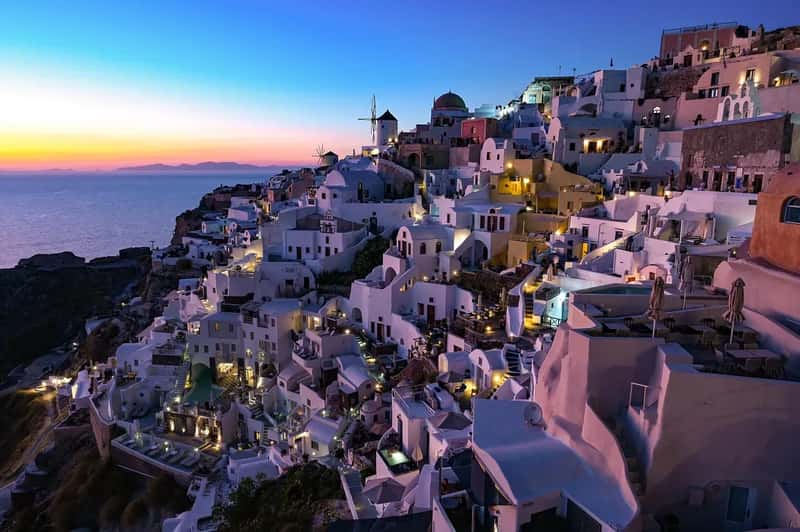 Santorini: Instagram's Favorite Illusion (Image Credits: Pixabay)