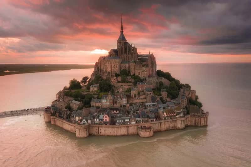 Mont-Saint-Michel, France (Image Credits: Unsplash)