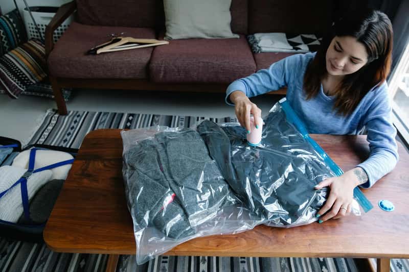 8. Compression bags with failed seals (Image Credits: Pexels)