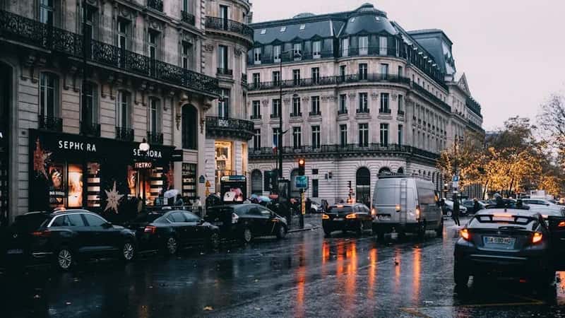 1. France: The Chill Is Very Much Intentional (Image Credits: Pexels)