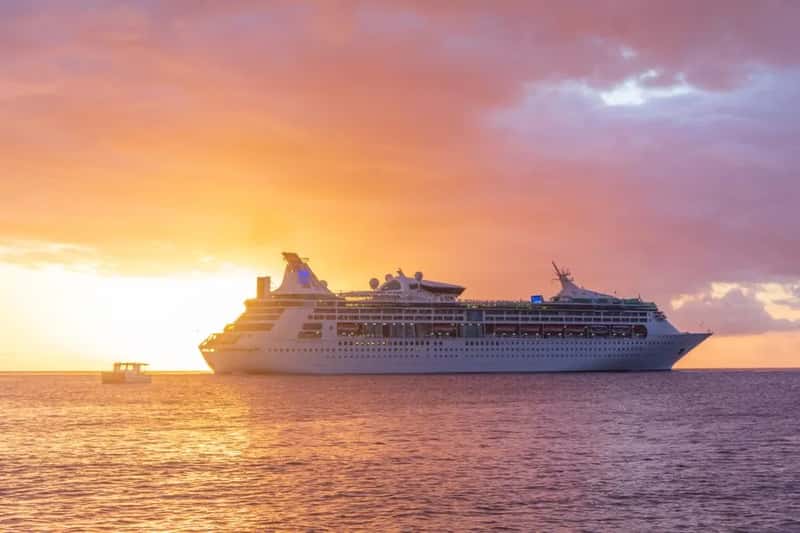 The Caribbean cruise boom and the rise of the Fun Ship (Image Credits: Pexels)