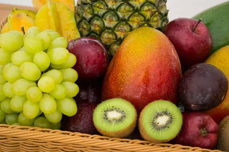 10. Raw, unpeeled fruits and salads (Image Credits: Unsplash)