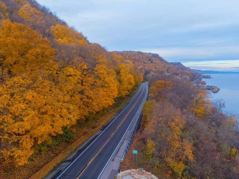6. Great River Road (Image Credits: Pexels)