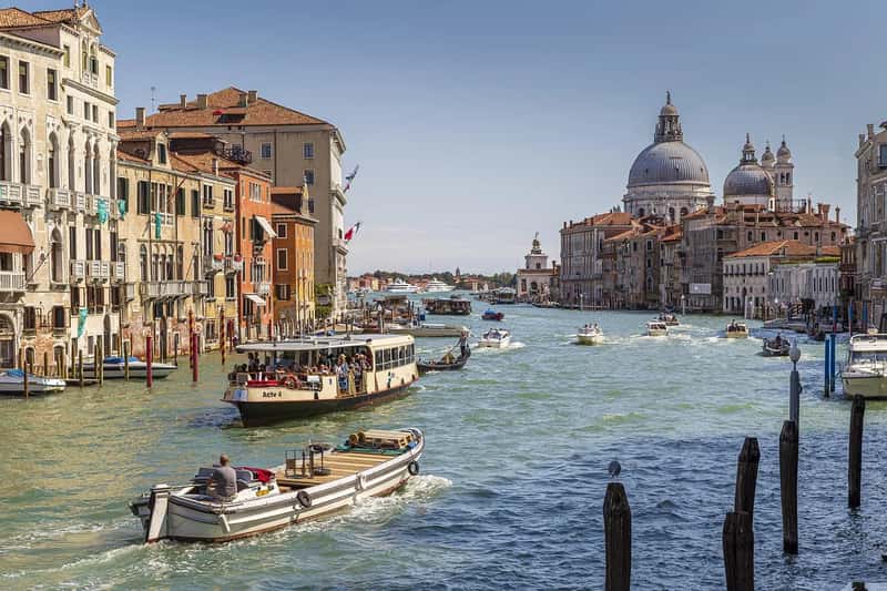 7. St. Mark's Square and the Canals, Venice (Image Credits: Pixabay)