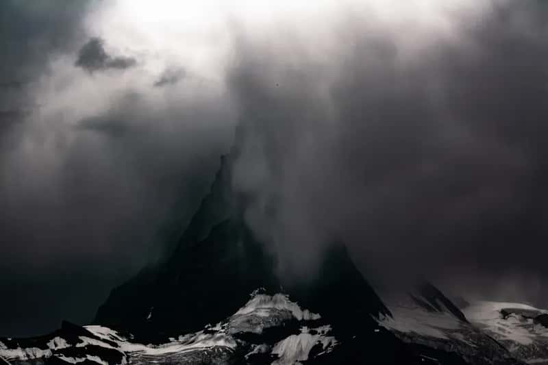 Ignoring Rapid Weather Changes in the Mountains (Image Credits: Unsplash)