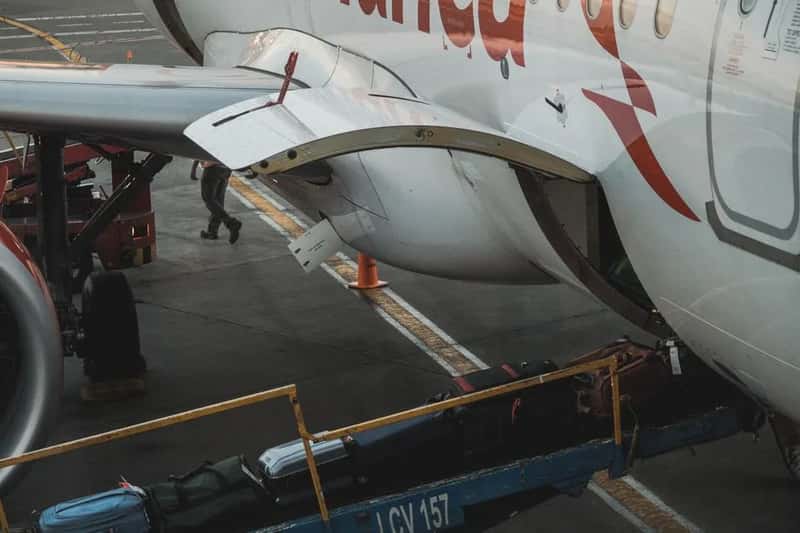 2. Most Damage Happens Long Before a Human Ever Touches Your Bag (Image Credits: Pexels)