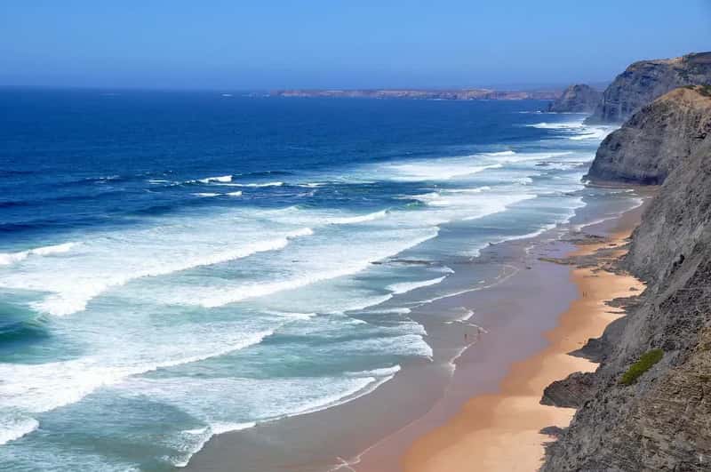 The Algarve Emerges as America's New Favorite European Hideaway (Image Credits: Pixabay)