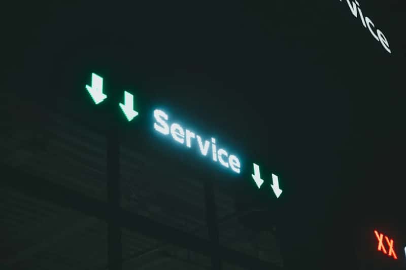 3. Staff who anticipate needs before you voice them (Image Credits: Unsplash)