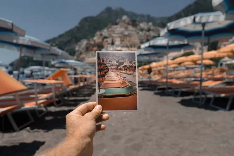 #7 - They Never Announce Their Travel Plans on Social Media (Image Credits: Unsplash)
