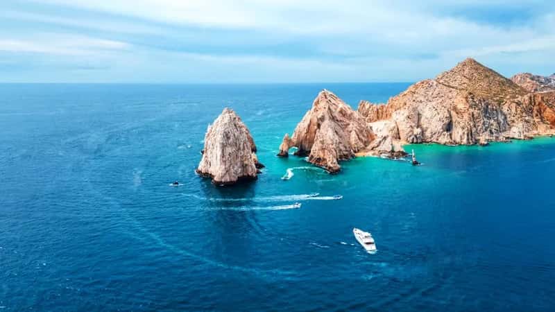Los Cabos faces cartel intimidation and a tourism slowdown (Image Credits: Pexels)