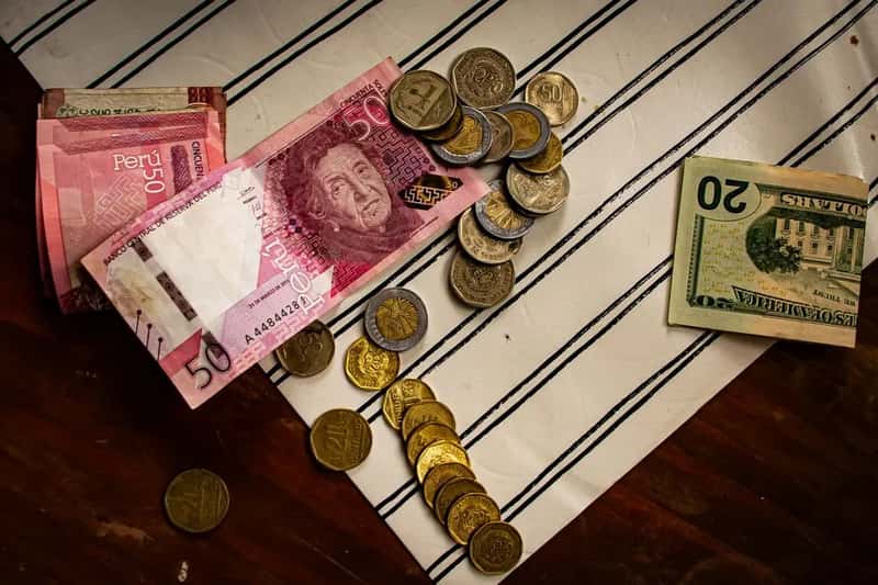 Living in Dollars, Not Guesswork (Image Credits: Pexels)