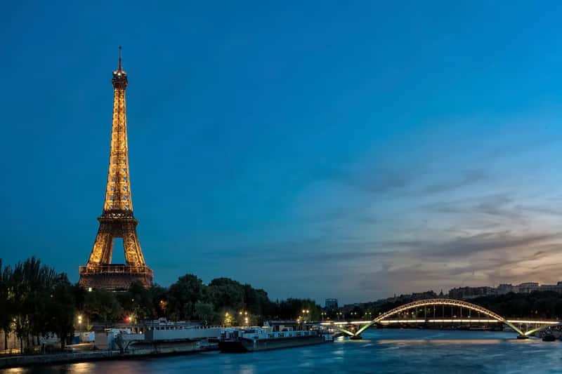 2. Paris, France (Image Credits: Rawpixel)