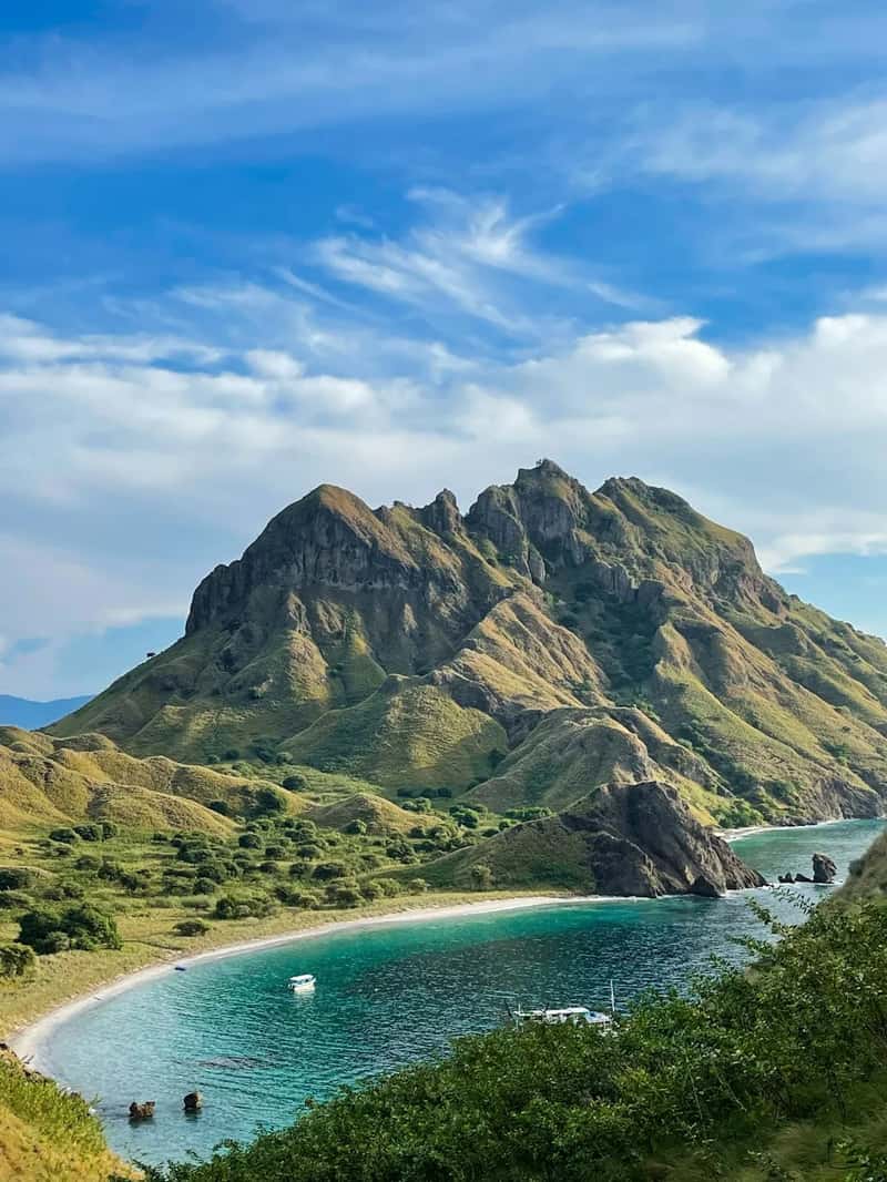 Indonesia: island hopping beyond the Bali crowds (Image Credits: Unsplash)