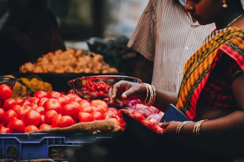 12. France: Bargaining Can Feel Like an Insult (Image Credits: Pixabay)