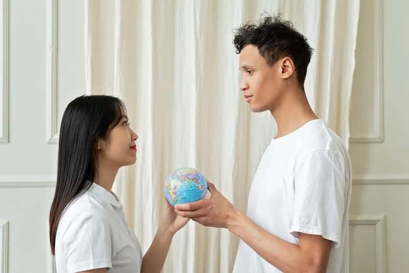 5. Small talk and directness get recalibrated (Image Credits: Pexels)