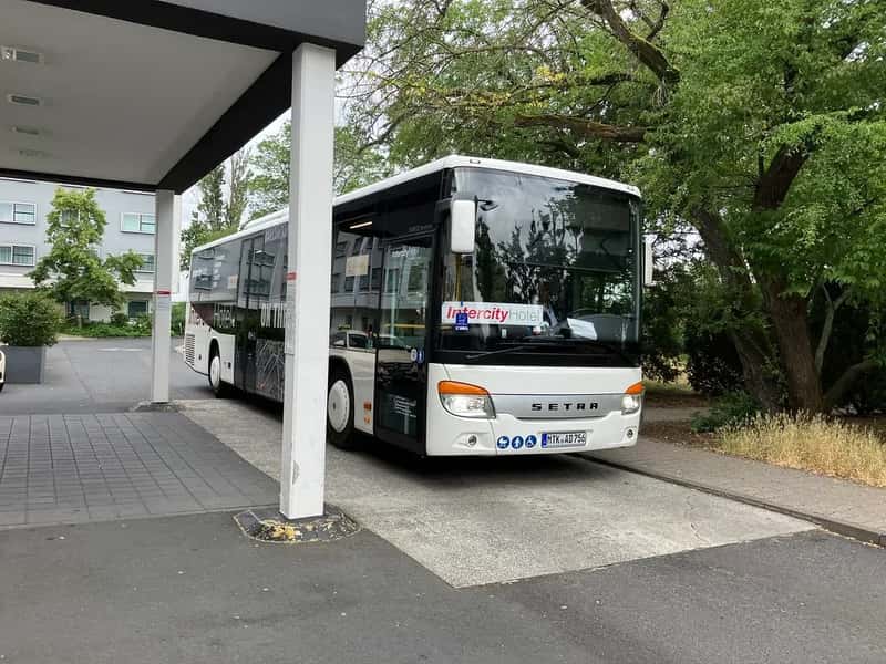 9. "Is There a Shuttle to the Hotel?" (Erica _ Fischer, Flickr, CC BY 2.0)