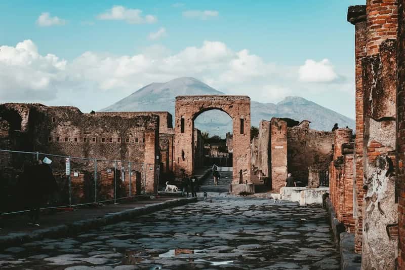 Pompeii, Italy (Image Credits: Unsplash)