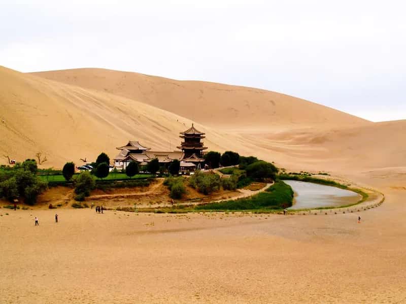 Badain Jaran Desert, China (Image Credits: Pexels)
