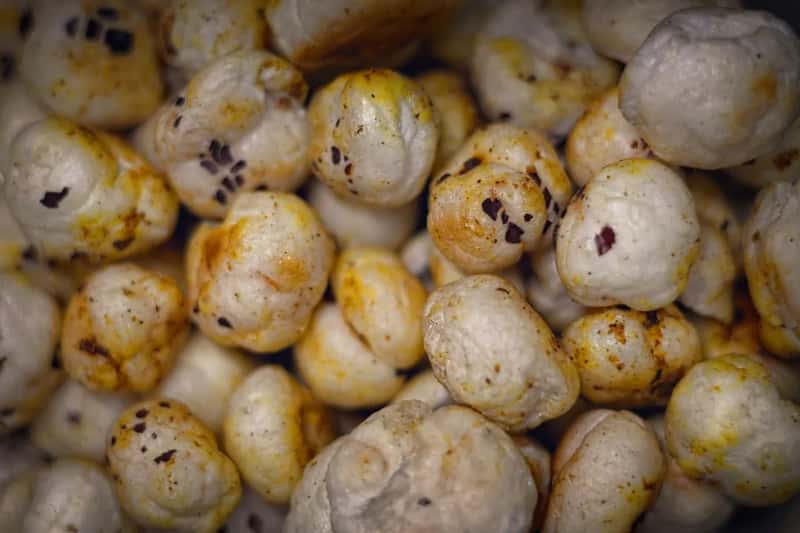 Indian roasted makhana (fox nuts) (Image Credits: Unsplash)