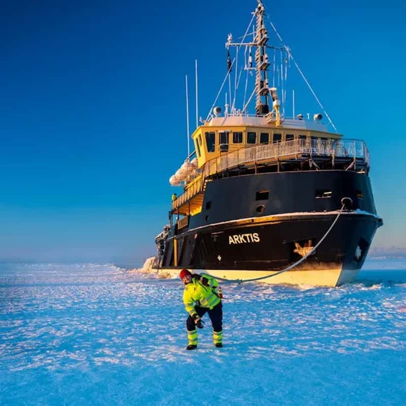 Expedition Cruise 2: Quark Expeditions to the Antarctic Peninsula and Snow Hill Island (Image Credits: Pexels)