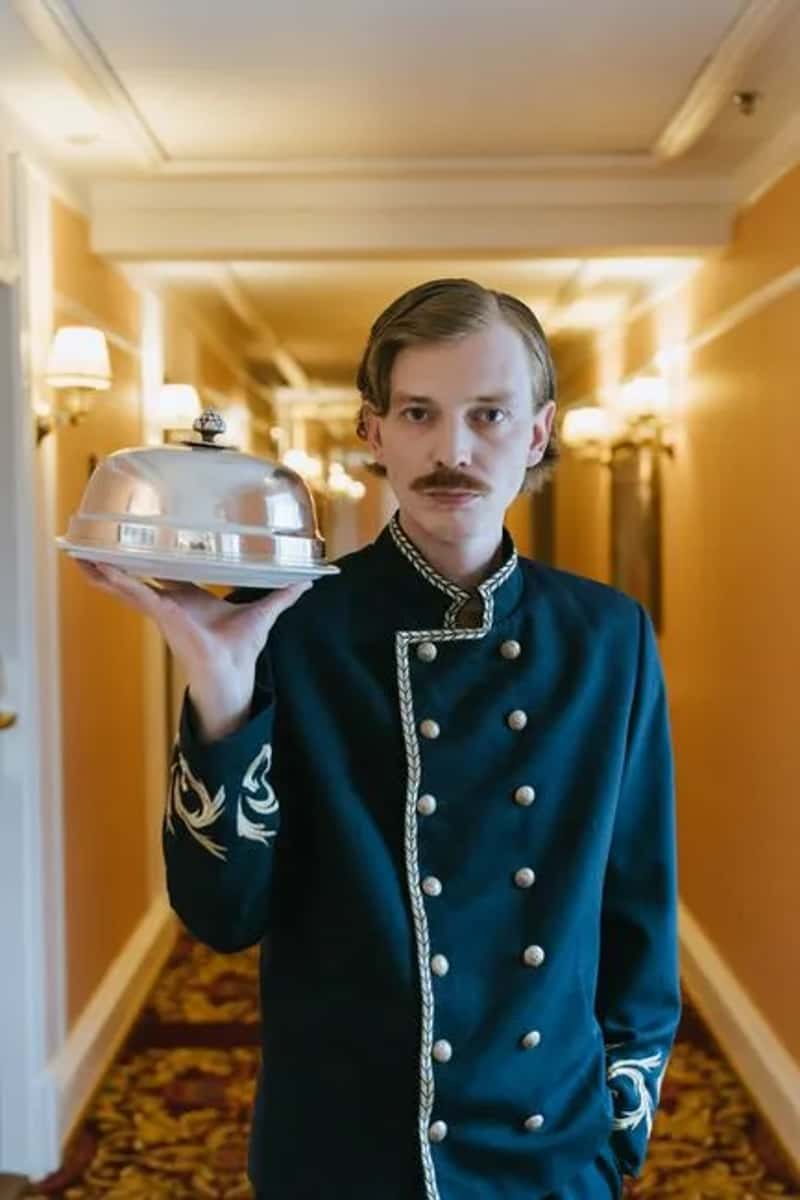 Clear Out Food and Room Service Trays (Image Credits: Pexels)