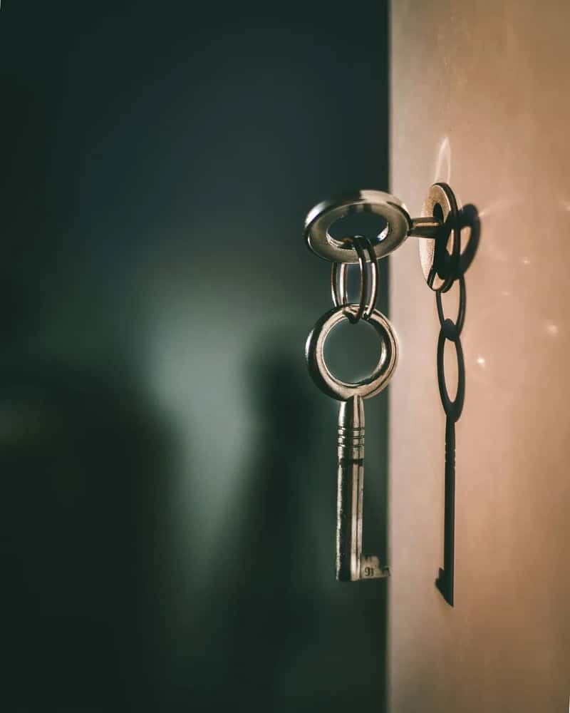 2. Hotel keys, luggage tags, and travel stickers (Image Credits: Unsplash)