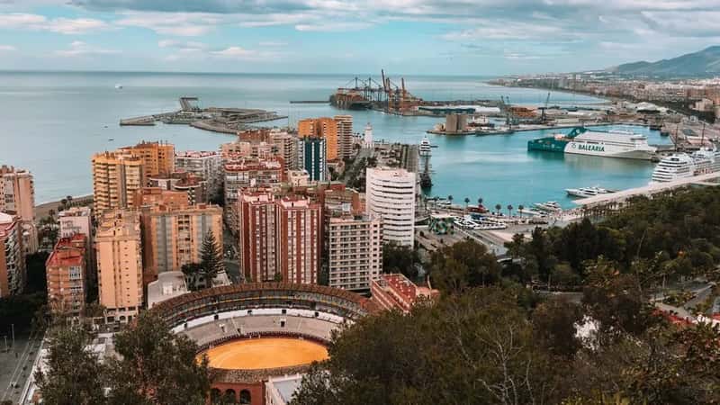 Spain shut its golden visa door and pointed people toward remote work instead (Image Credits: Pexels)