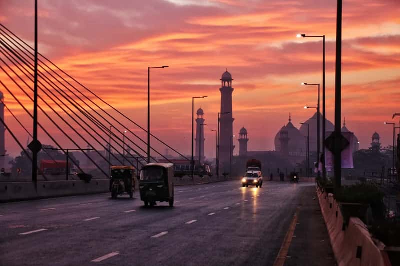 6. Pakistan: Blasphemy Laws Used as a Weapon Against Those Who Convert (Image Credits: Pixabay)