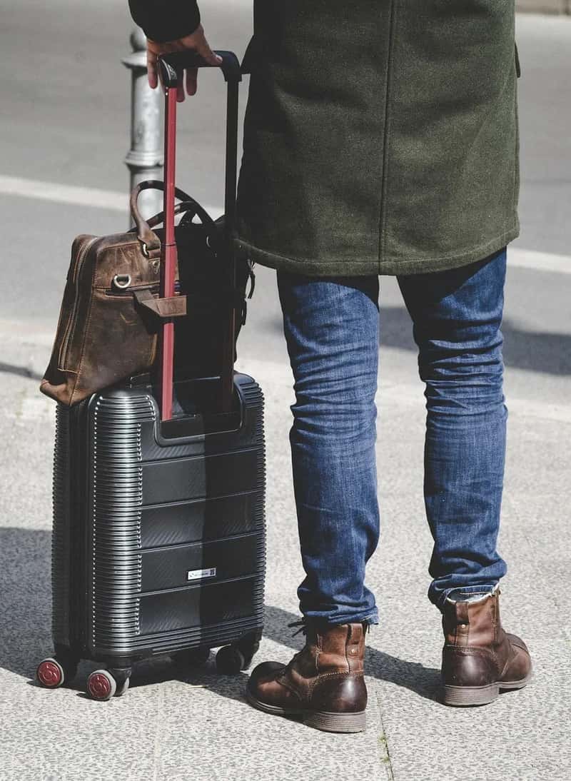 #11 - Wear Your Bulkiest Items on Travel Day (Image Credits: Pixabay)