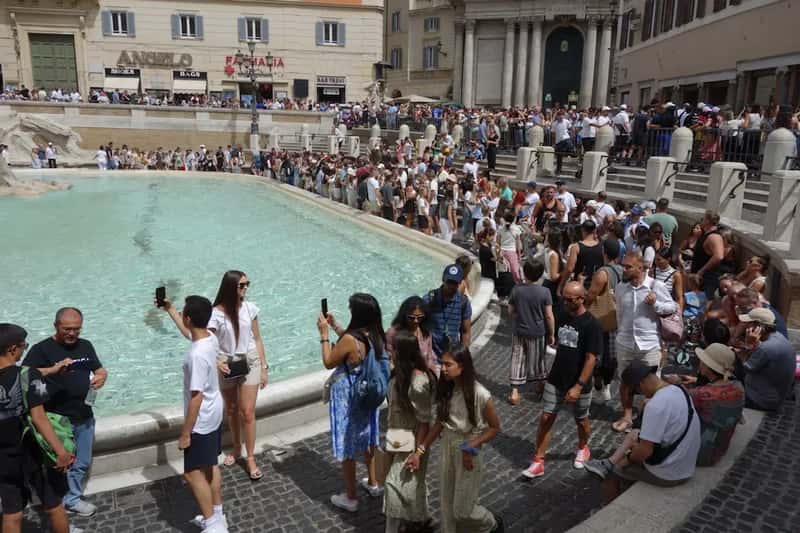 5. Trevi Fountain, Rome - A Romantic Icon Drowning in Crowds (Image Credits: Unsplash)