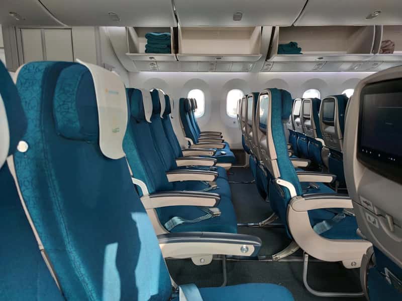 Premium economy quietly replaces business class (Image Credits: Pexels)