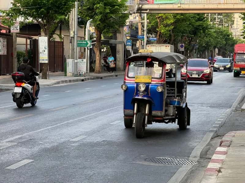 Tuk tuks are for short, fun rides, not full day tours (Image Credits: Pexels)