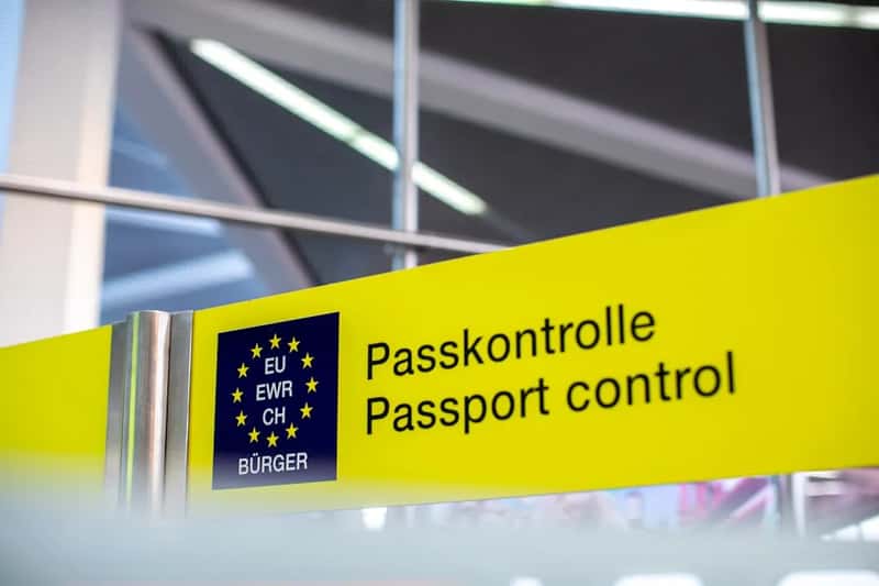 What Actually Happens at the Border Now (Image Credits: Unsplash)