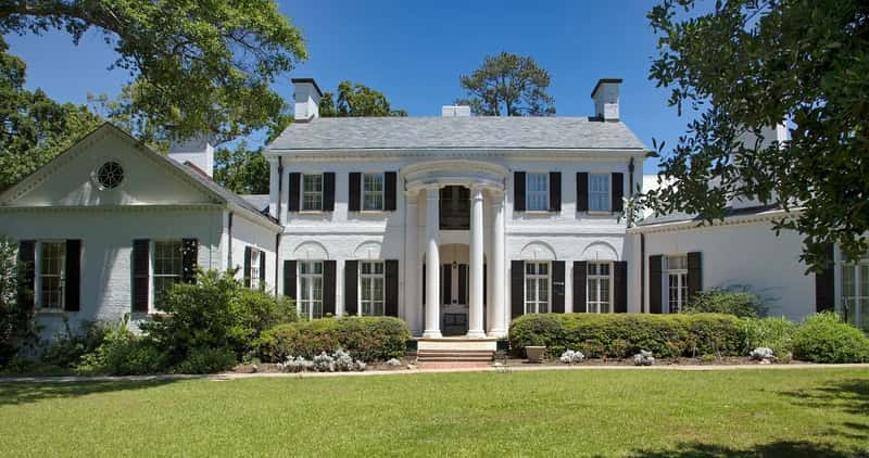 Housing and Healthcare Without the Sticker Shock (Image Credits: Pixabay)