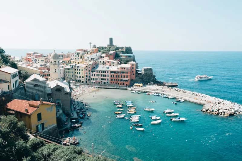 Greece: Mediterranean living without the Western Europe price tag (Image Credits: Unsplash)