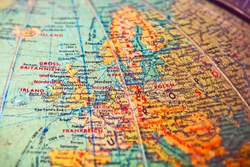 A World of Choices, and Americans Are Taking Them (Image Credits: Pixabay)