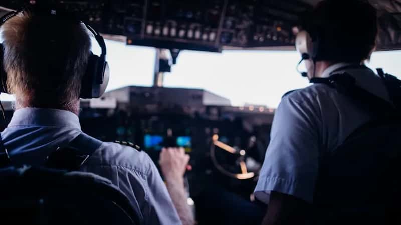 4. "It wasn't the airline's fault, it wasn't the pilot's fault, it wasn't the flight attendant's fault - it was the asphalt." (Image Credits: Pexels)