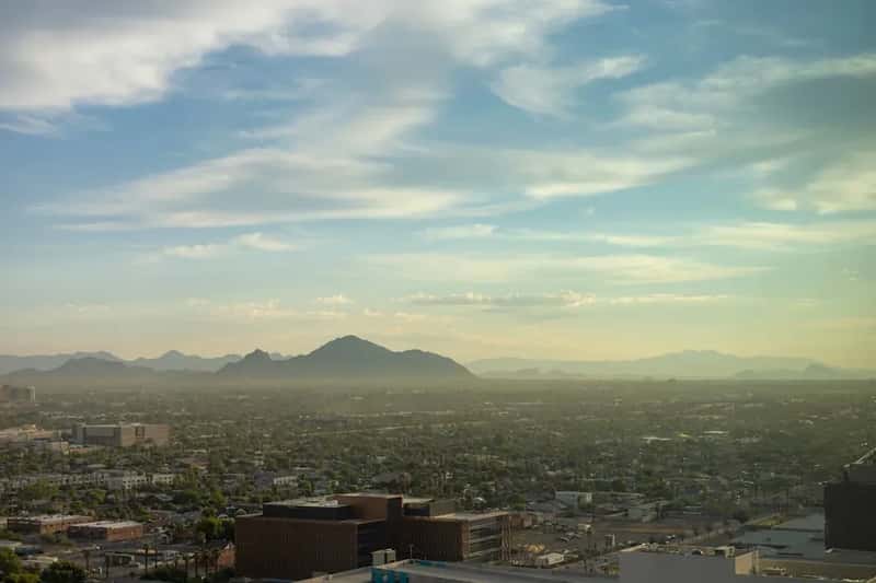 Arizona: Sun, Growth, and a Pollution Crisis Hiding in Plain Sight (Image Credits: Unsplash)