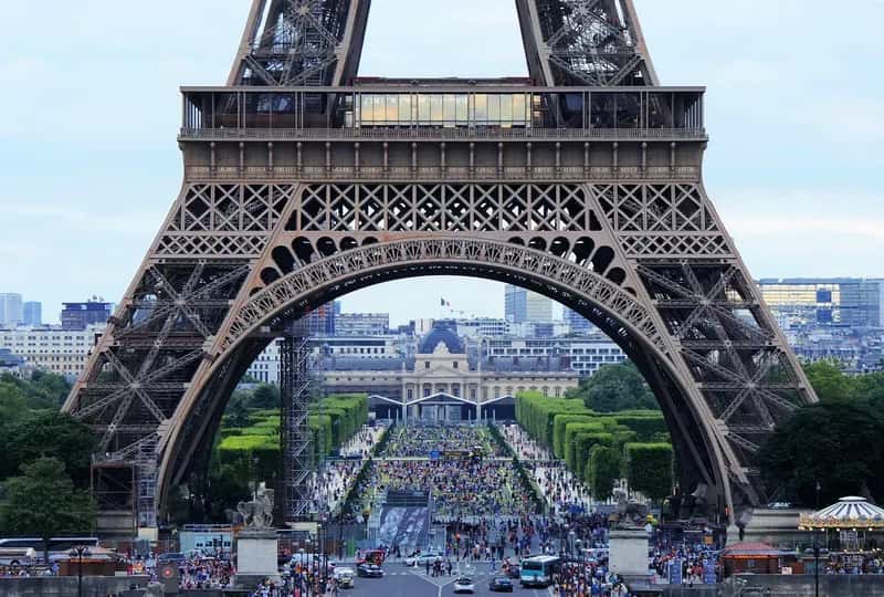 France Provides 30 Days Plus Public Holidays (Image Credits: Pixabay)