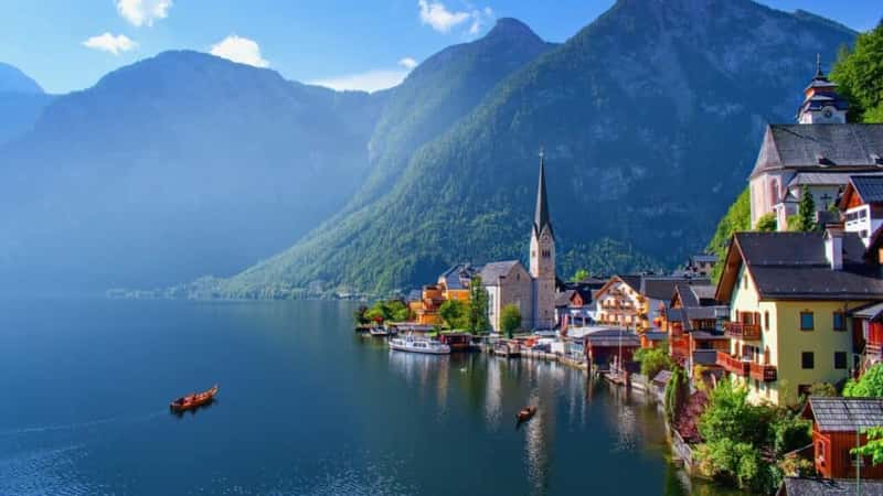 Hallstatt, Austria - beautiful view on the famous Austrian Alpine town.