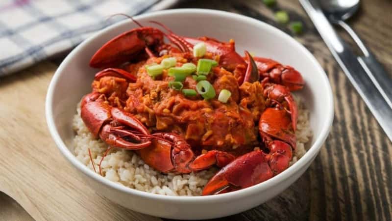 Crawfish Étouffée: A rich Cajun stew of crawfish in a spicy, flavorful roux, served over rice.