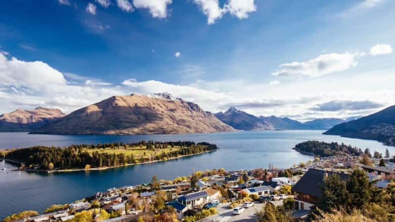 The view over Queenstown towards Cecil Peak on a sunny spring day in New Zealand